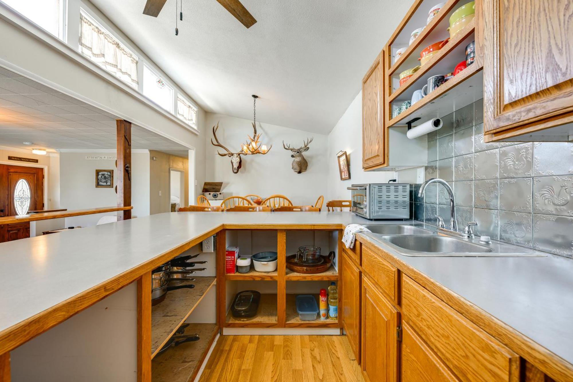8 Mi To Hiking Home With Patio In Dtwn Pioche Exterior photo