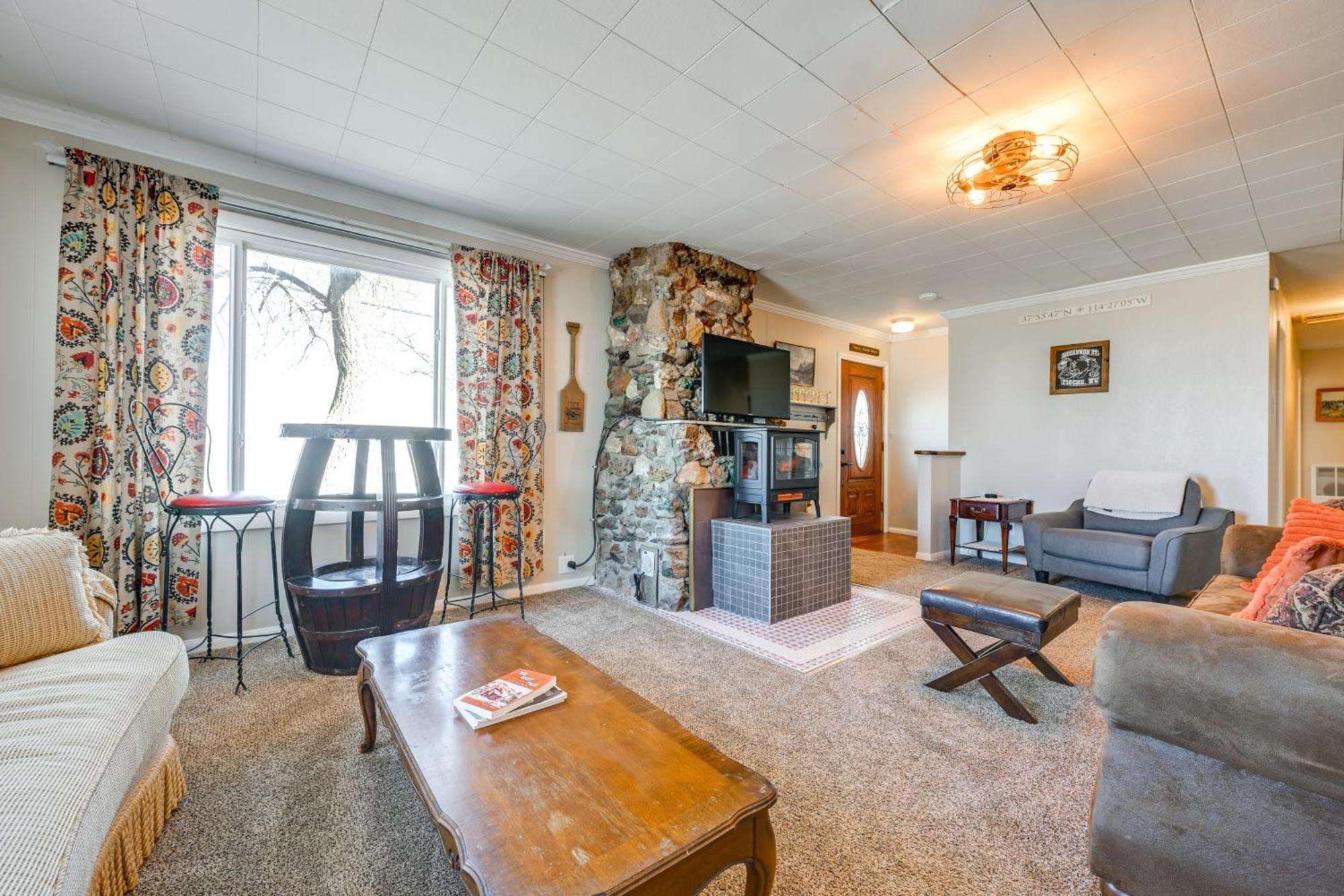 8 Mi To Hiking Home With Patio In Dtwn Pioche Exterior photo